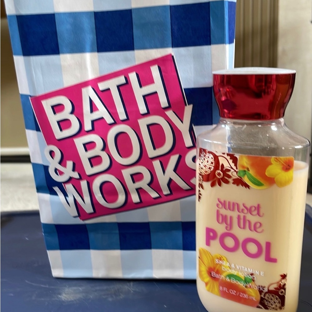 Bath & body works - sunset by the pool